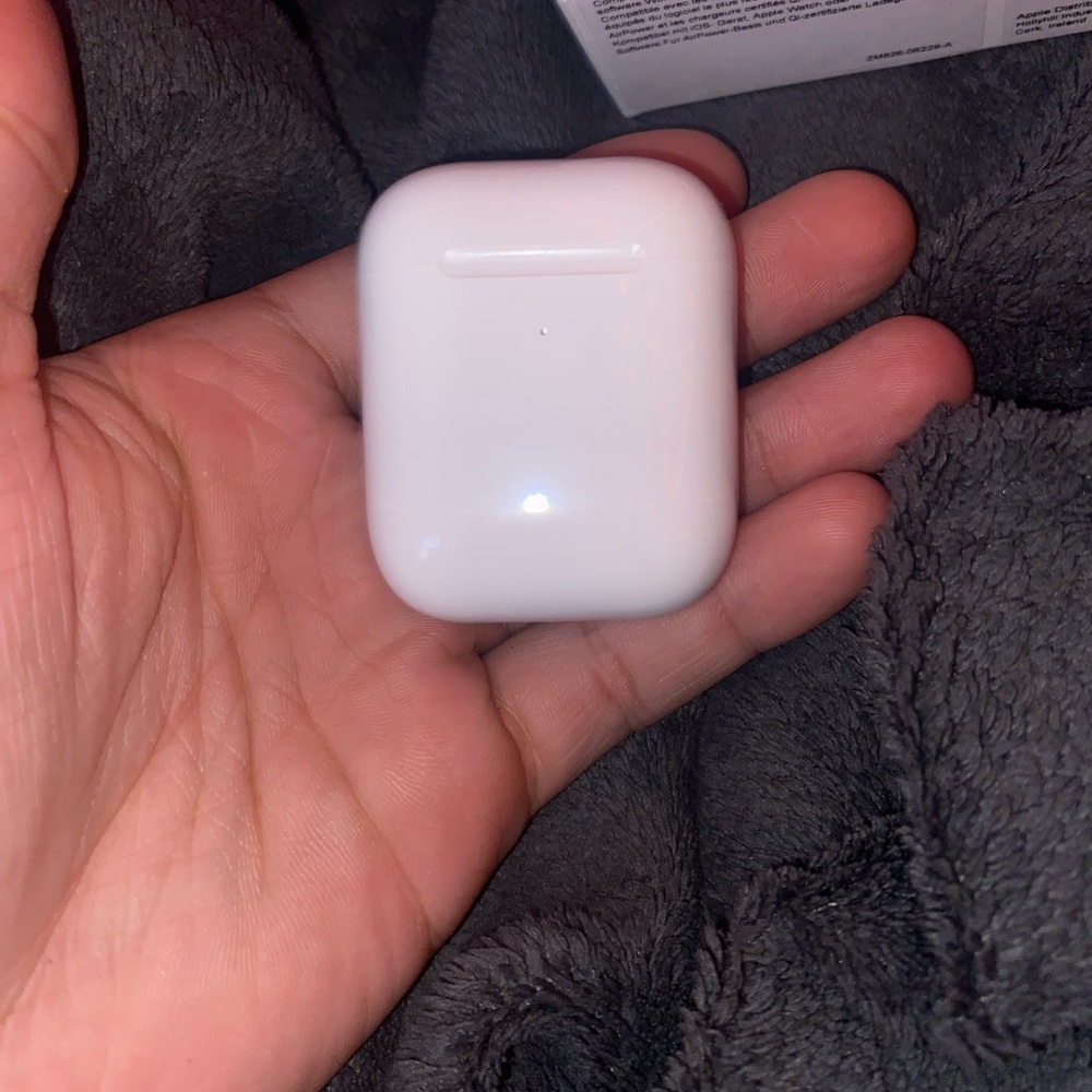 Apple White Wireless Earbuds